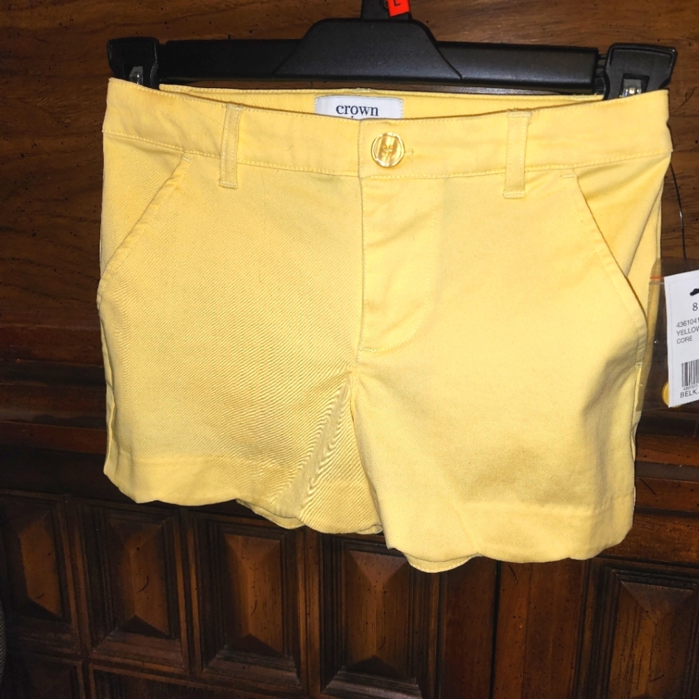 Girls shorts, Crown & Ivy, yellow, scalloped hem, adjustable waist, NWT 8